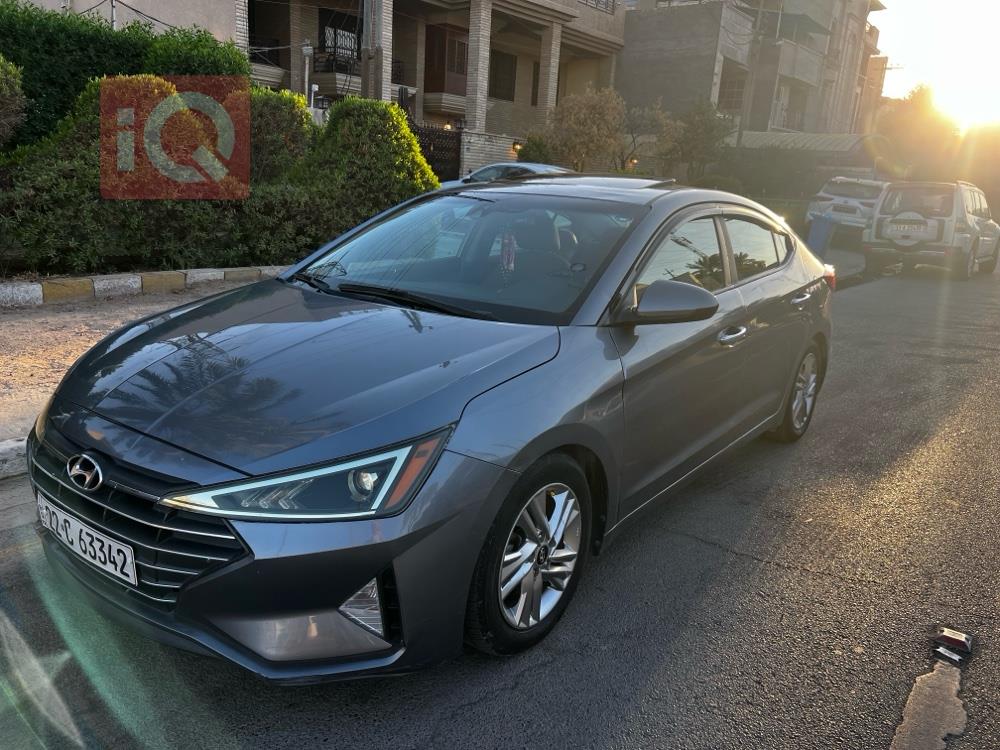 Hyundai Elantra